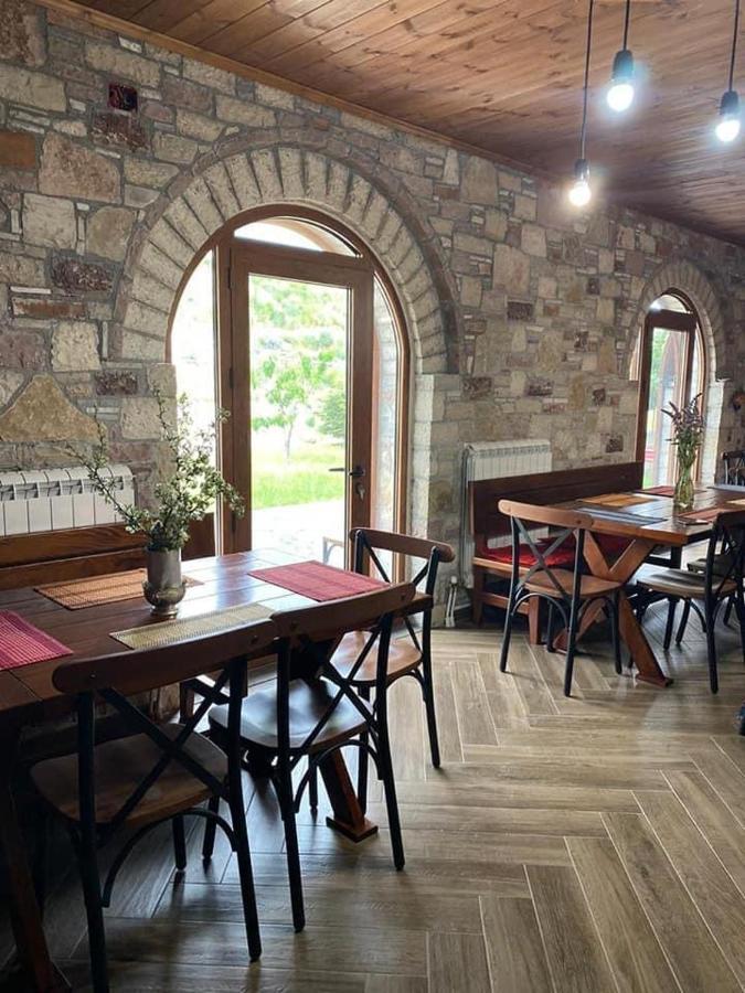 Hostel Bujtina Hader Xhebro Tepelene Exterior foto